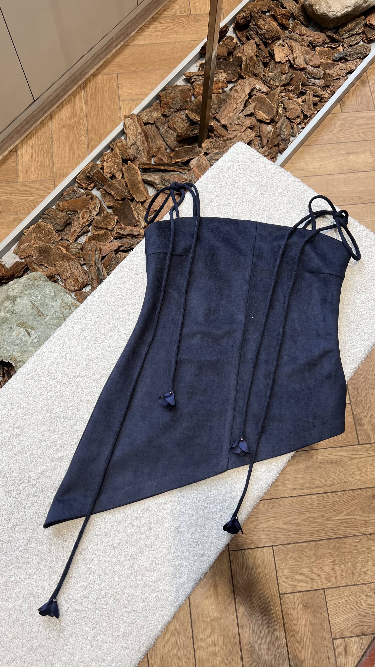 asymmetric تاپ