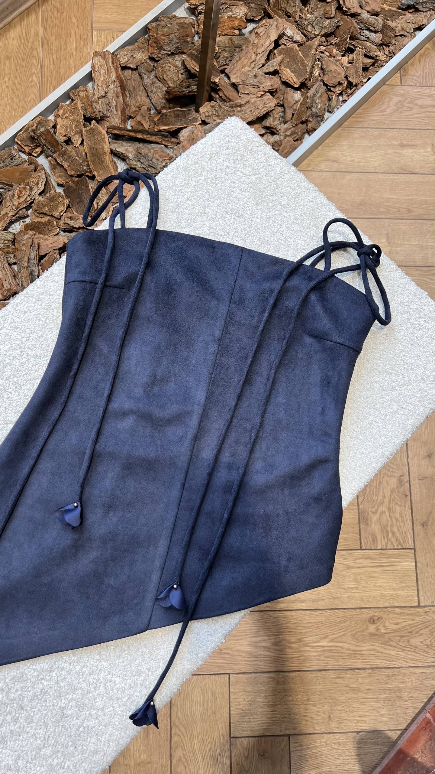 asymmetric تاپ